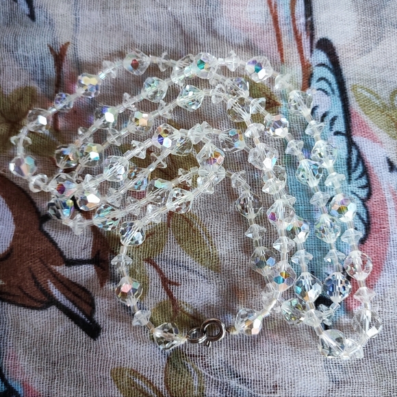 Opera Length Heavily Faceted Vintage Aurora Borealis Clear Crystal Necklace EUC - Picture 3 of 8